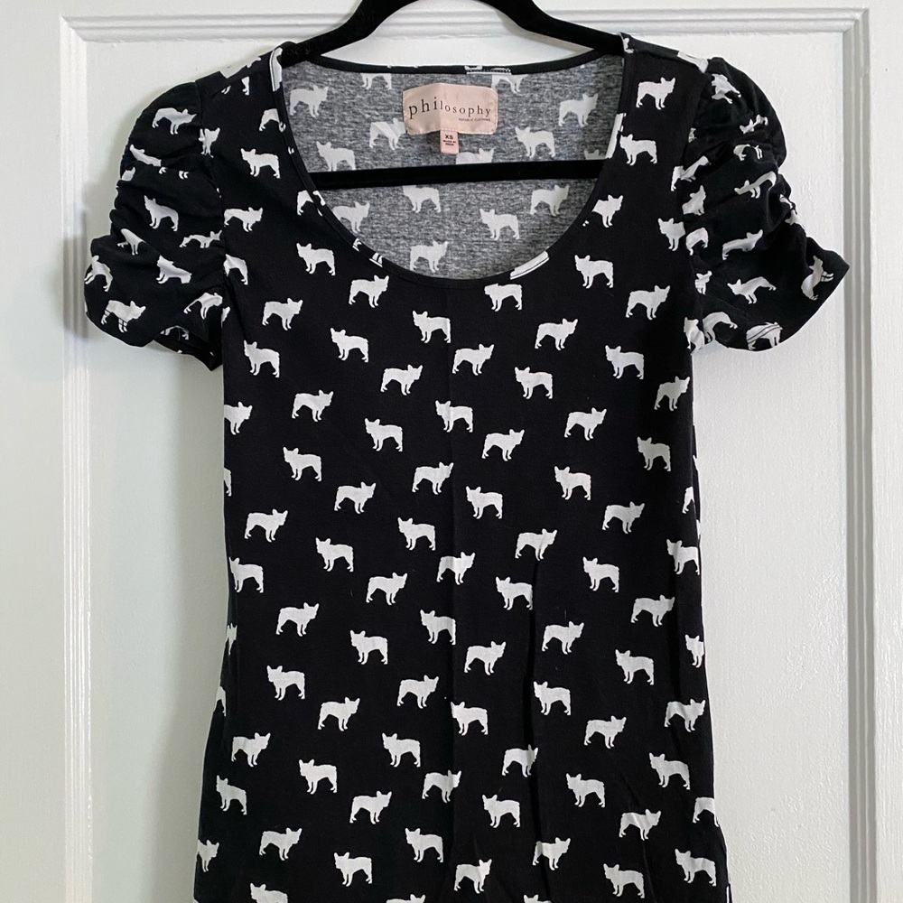 Philosophy French Bulldog tshirt w/ ruched sleeves
